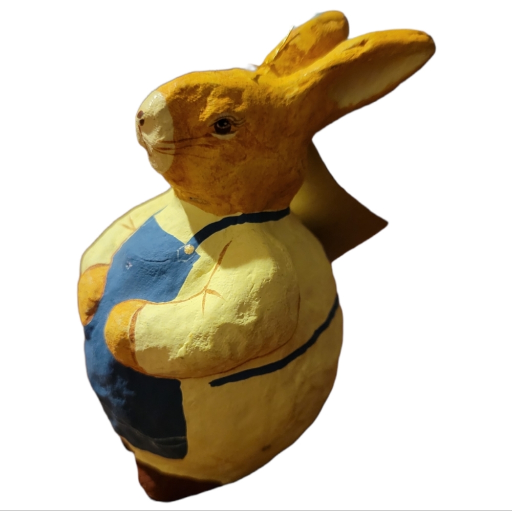 1 Vtg Hand Crafted Sculpture Table Decor Chubby Bunny Rabbit Filipino Art